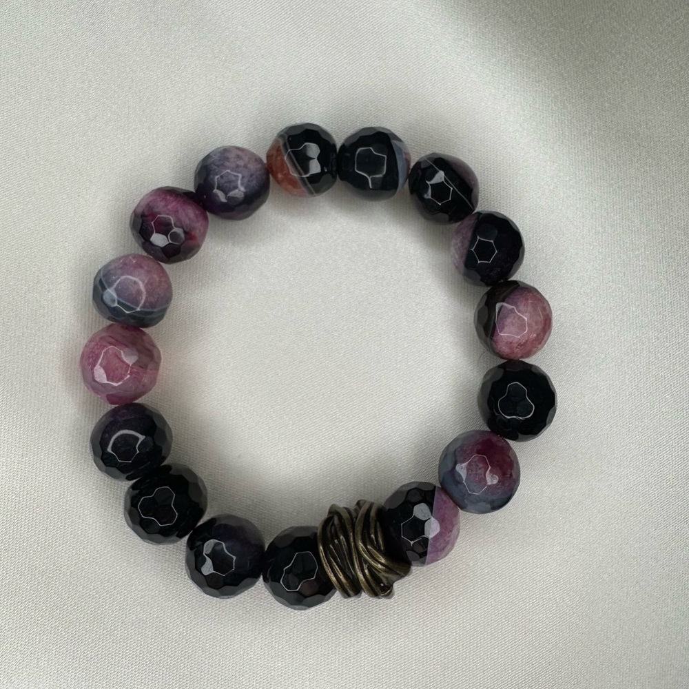 Elegant Black and Purple Beaded Bracelet